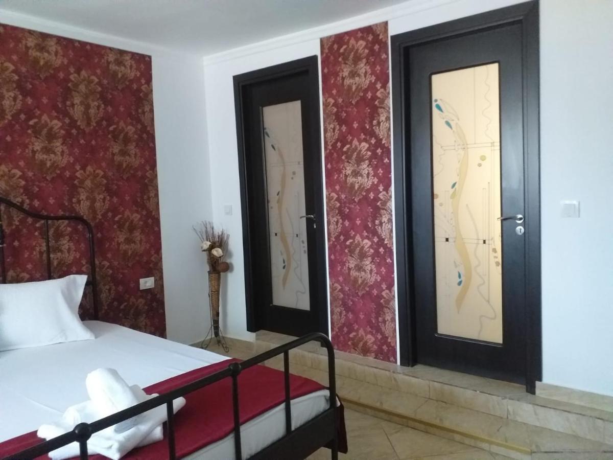Casa Marronne Hotel Костинещи Екстериор снимка