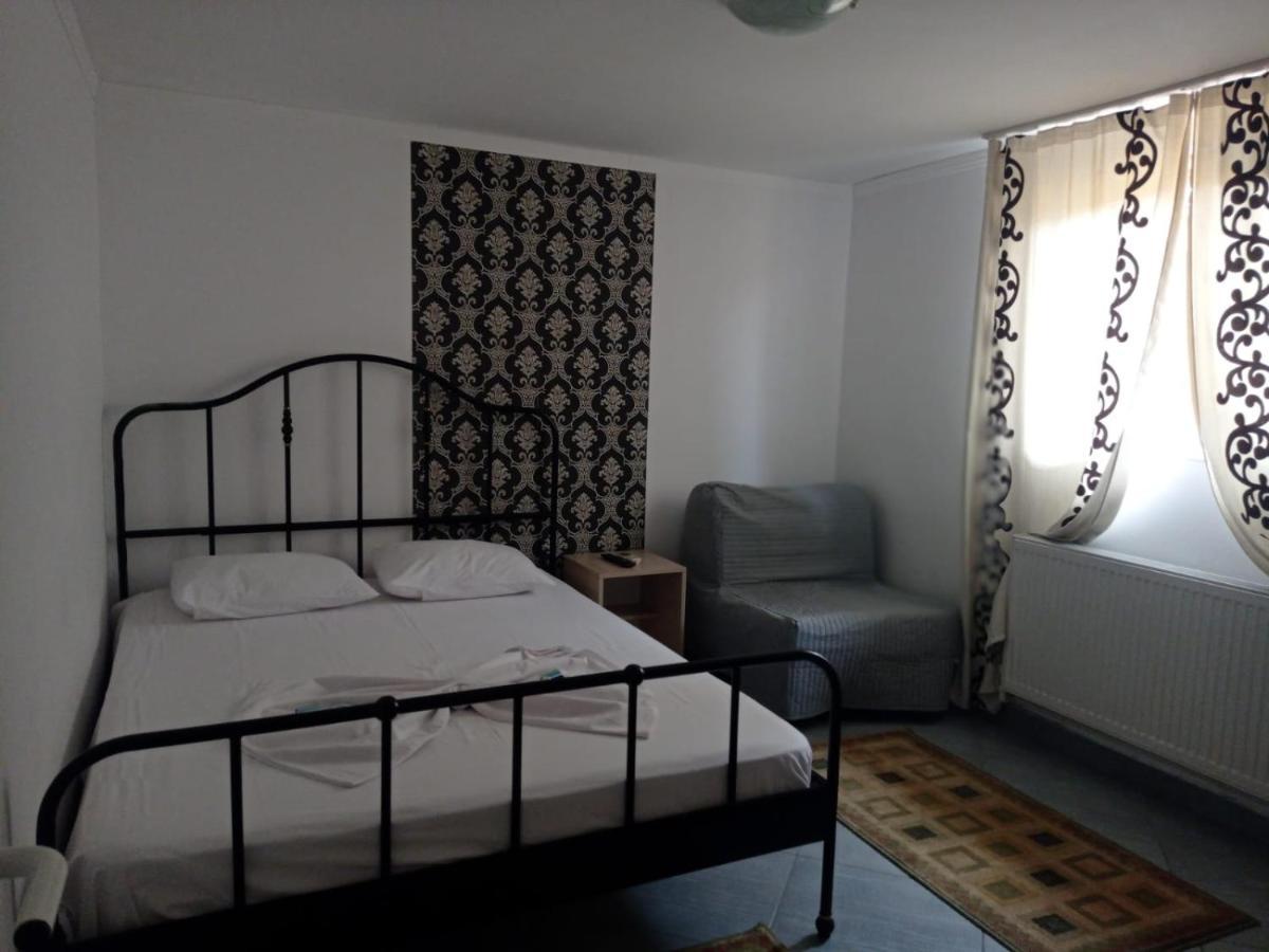 Casa Marronne Hotel Костинещи Екстериор снимка