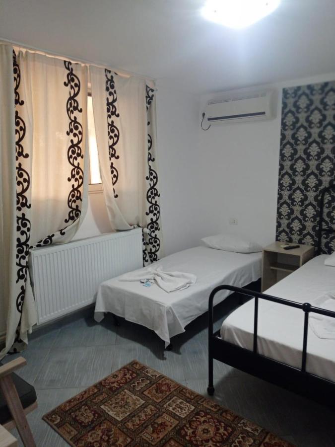 Casa Marronne Hotel Костинещи Екстериор снимка
